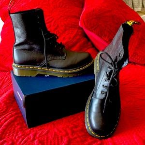 Dr Marten Black Combat Boots